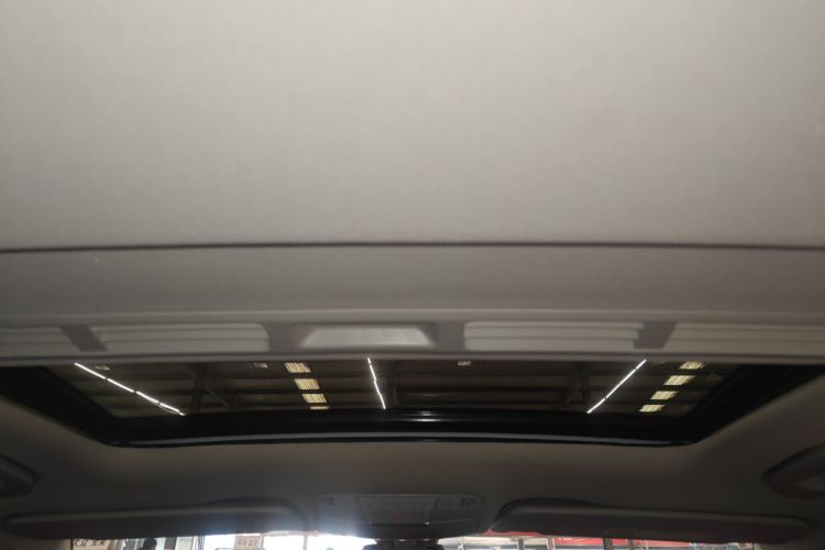 奔驰C级 2018款 C 180 L 时尚型运动版局部细节22