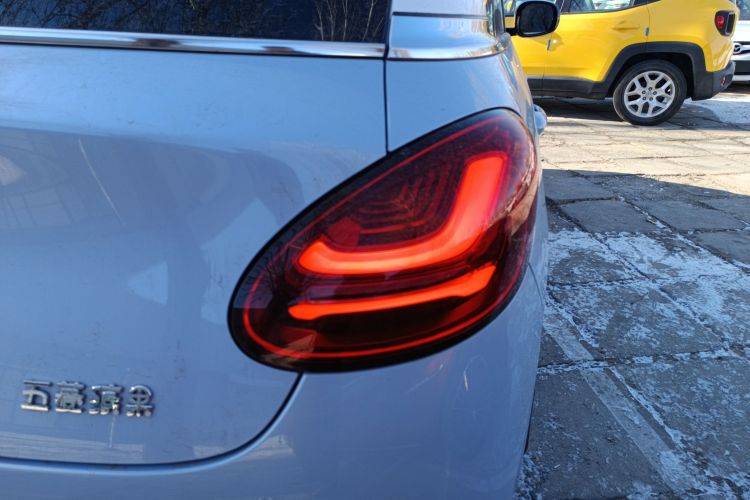 五菱汽车 五菱缤果 2023款 410km 灵犀尊享款车身外观9