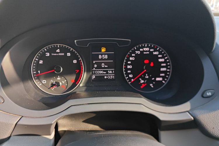 奥迪Q3 2016款 40 TFSI quattro 全时四驱运动型局部细节14