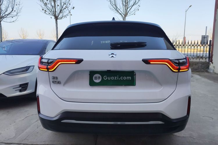 蔚来ES6 2019款 420KM 运动版车身外观6