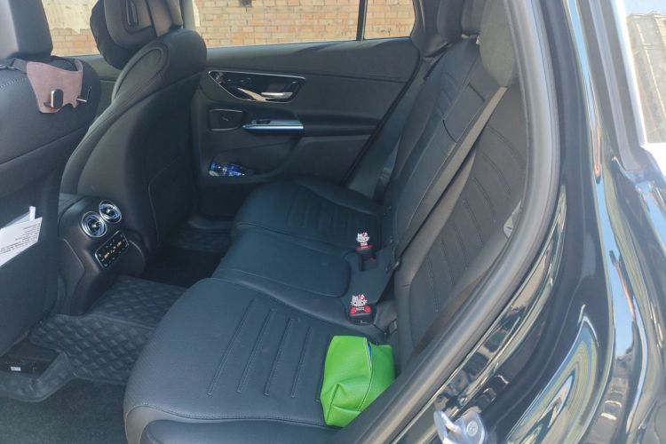 奔驰GLC 2024款 改款 GLC 300 L 4MATIC 动感型 5座中控内饰21