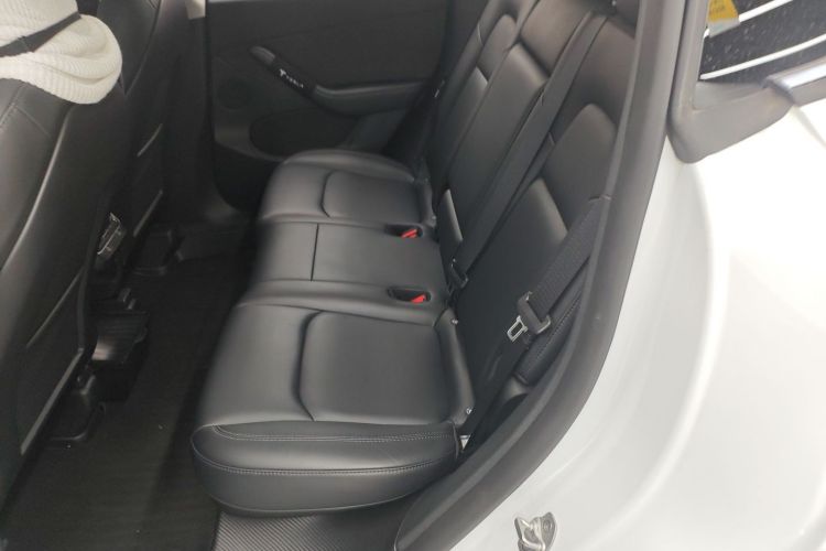 特斯拉 Model Y 2024款 后轮驱动版中控内饰7004