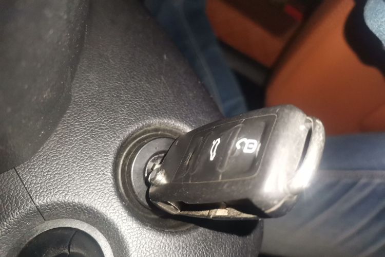 大众 捷达 2015款 质惠版 1.4L 手动时尚型中控内饰7001