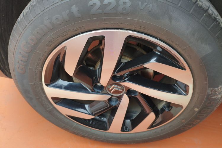 雪铁龙C3-XR 2015款 1.6L 自动先锋型车身外观6008