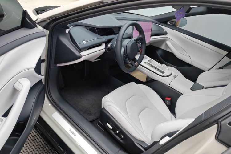 小米汽车 小米SU7 2024款 后驱长续航智驾版中控内饰7003