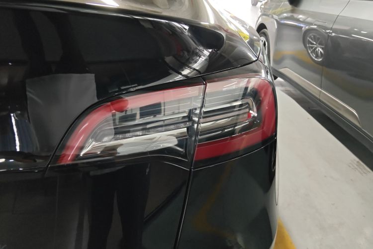 特斯拉 Model Y 2021款 标准续航后驱版车身外观6001