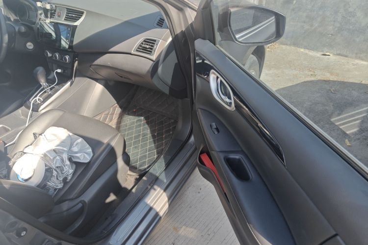 日产 轩逸 2022款 经典 1.6XL CVT豪华版局部细节9005