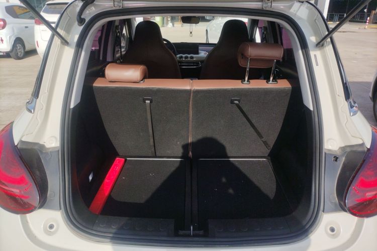 五菱汽车 五菱缤果 2023款 333km 灵犀互联+款局部细节23