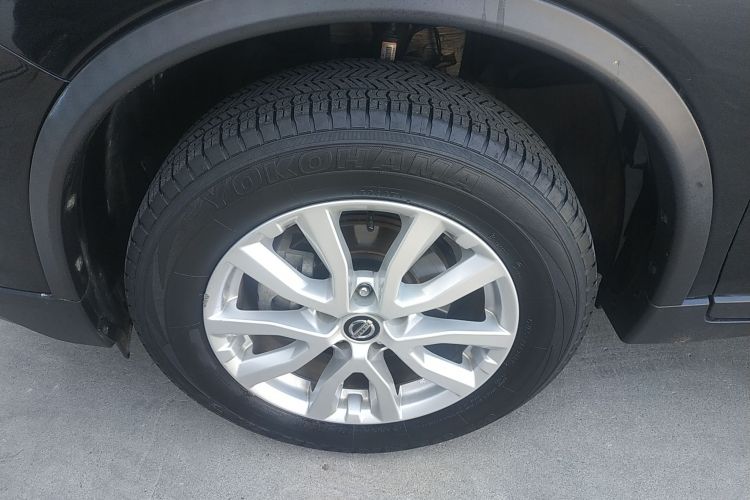 日产 奇骏 2020款 2.0L XL Premium CVT 2WD智联尊享版车身外观35