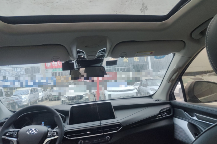 上汽大通MAXUS D90 2017款 2.0T 自动四驱 天狼星局部细节22