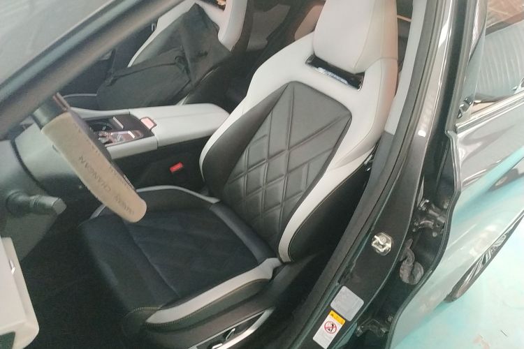 长安CS75 PLUS 2023款 第三代 1.5T 自动尊贵型局部细节19