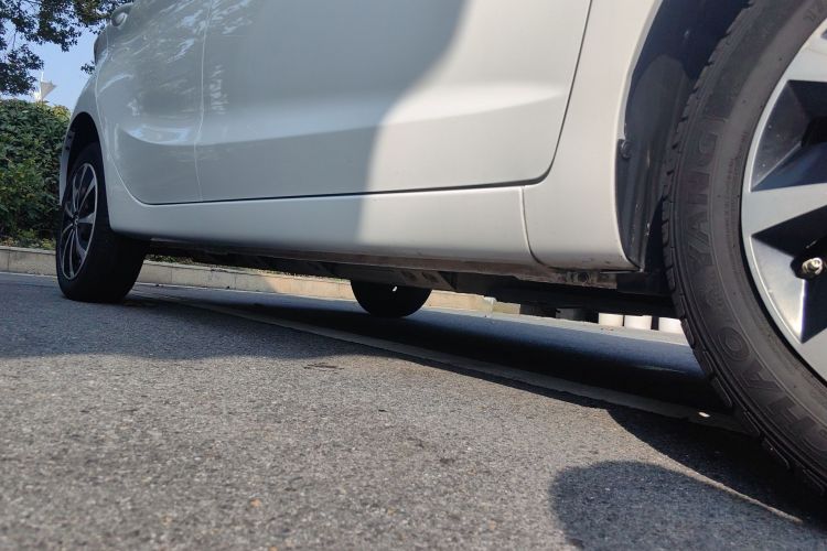 长安欧尚 奔奔E-Star 2021款 国民版 心悦版 磷酸铁锂（31.86kWh）局部细节9001