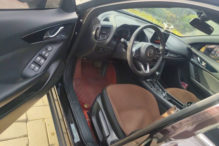 马自达CX-4 2021款 2.0L 自动两驱蓝天探索版中控内饰7003