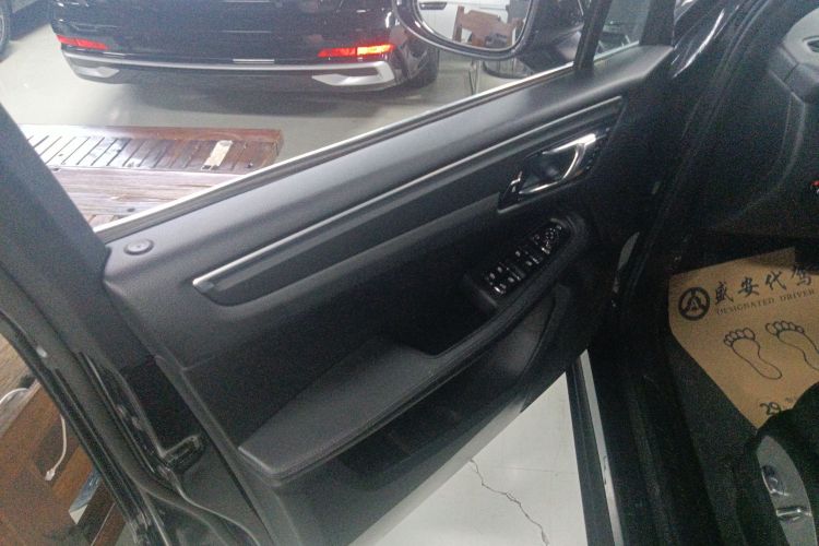 保时捷 2021款 Macan 2.0T中控内饰47