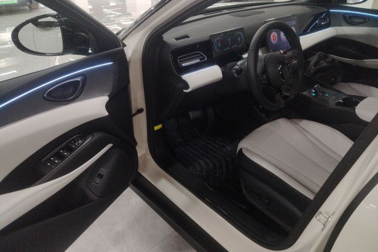 比亚迪 海豹06新能源 2024款 DM-i 80KM尊贵型中控内饰20