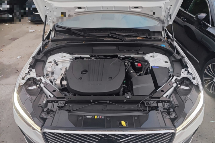 沃尔沃XC60 2026款 B5 四驱智远豪华版机舱底盘24