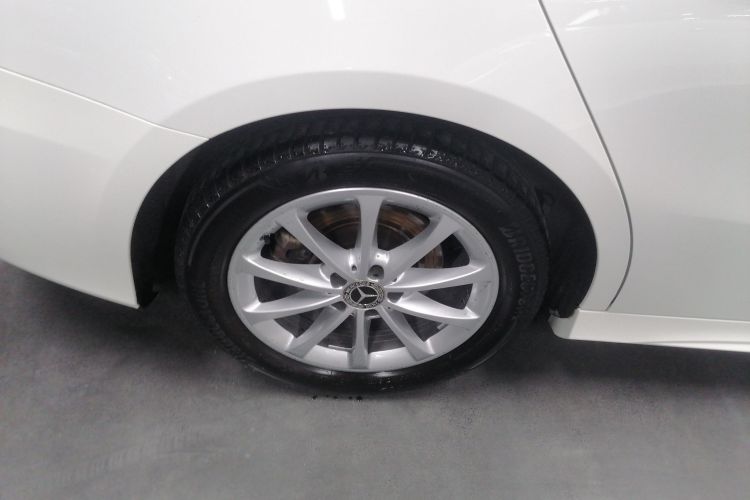 奔驰A级 2021款 A 200 L 运动轿车时尚型车身外观6008