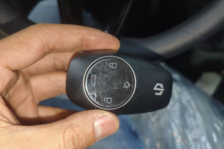 零跑汽车 零跑T03 2024款 200轻享版中控内饰7001