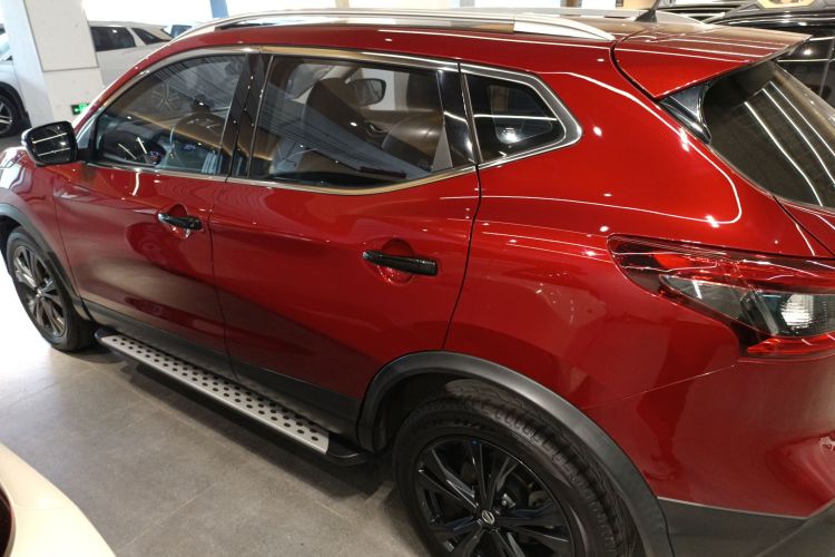 日产 逍客 2021款 2.0L CVT豪华版车身外观4