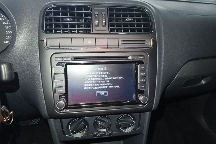 大众 Polo 2016款 1.4L 自动风尚型局部细节16