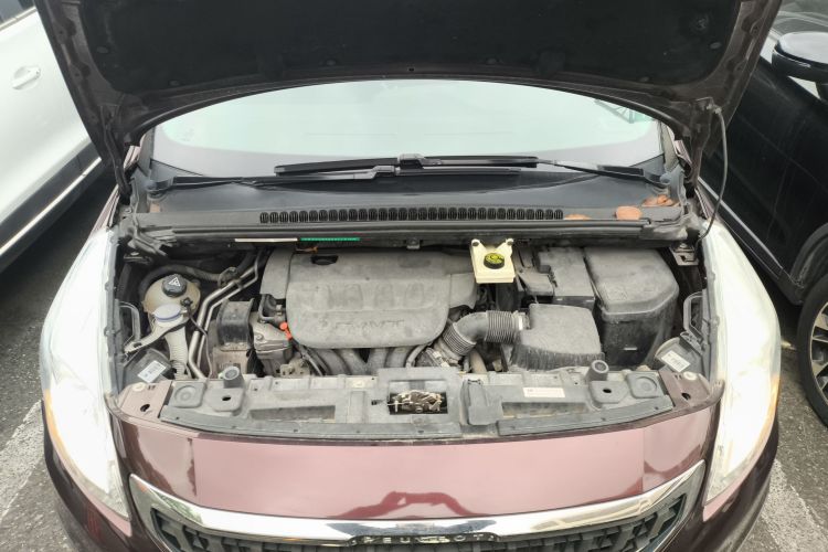 标致3008 2016款 2.0L 自动经典版机舱底盘24