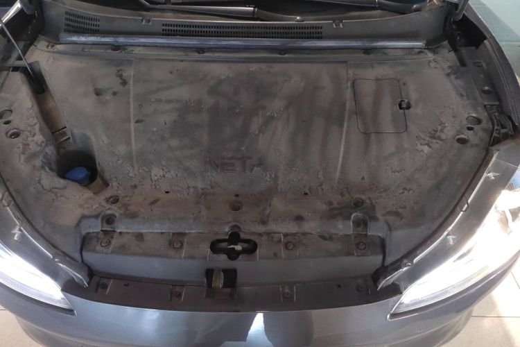 哪吒汽车 哪吒V 2022款 长续航行业定制版局部细节24