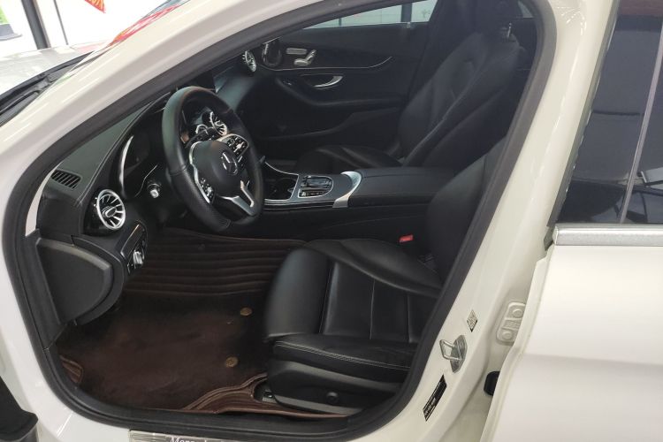 奔驰C级 2019款 改款 C 260 L 4MATIC 运动版中控内饰19