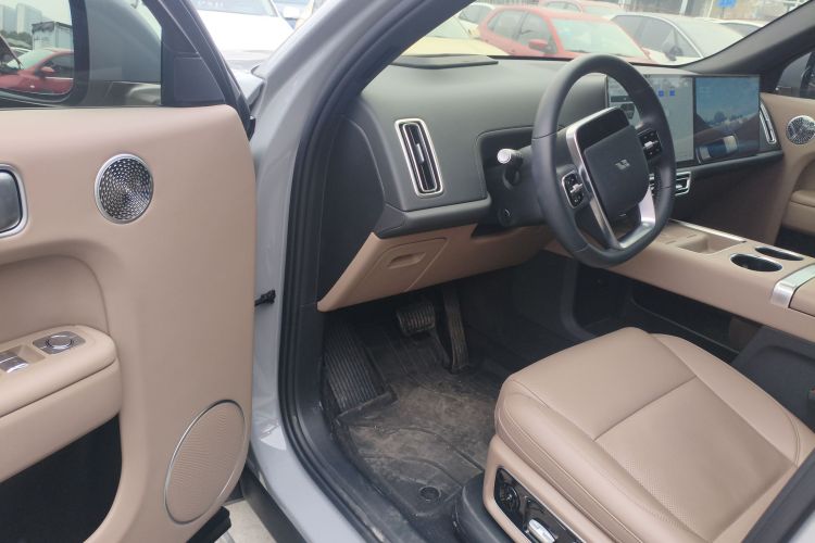 理想汽车 理想L9 2025款 Ultra 智能焕新版中控内饰20