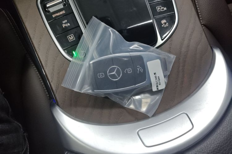 奔驰GLC 2022款 GLC 300 L 4MATIC 动感型臻藏版中控内饰7001