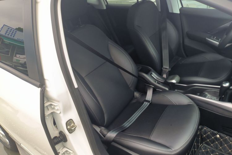 标致2008 2014款 1.6L 自动时尚版局部细节41