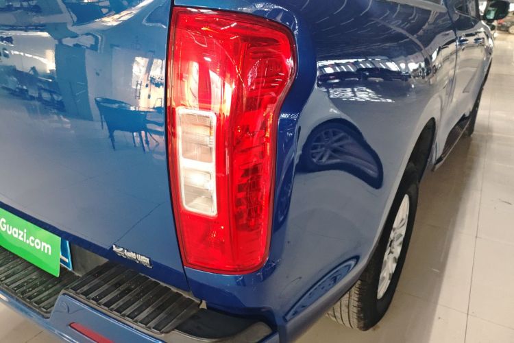 长城 炮 2020款 2.0T商用版自动柴油两驱精英型长箱GW4D20M车身外观6006