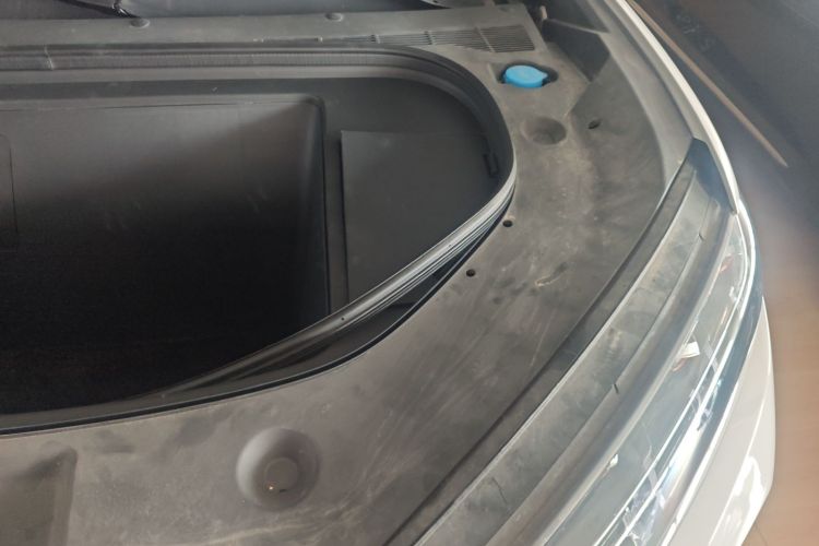 腾势N7 2024款 630 四驱智驾Max版机舱底盘26