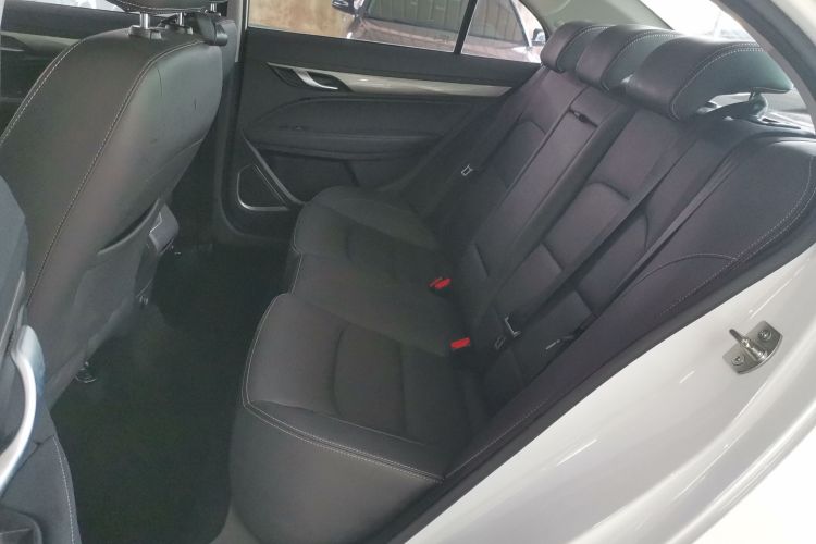 吉利汽车 帝豪 2019款  领军版 1.5L 手动豪华型 国VI中控内饰21