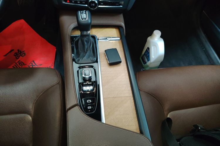 沃尔沃S90 2020款 改款 T5 智逸豪华版中控内饰18