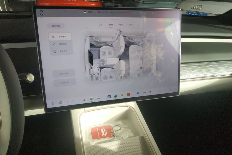 乐道L60 2024款 60kWh 后驱版中控内饰16