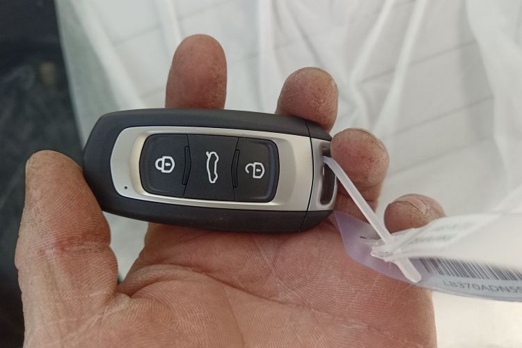 吉利银河 2025款 210km 熊猫骑士中控内饰11