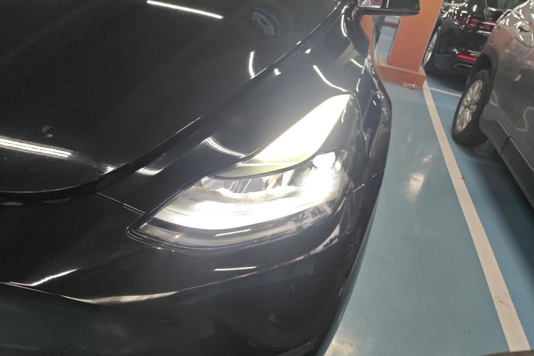 特斯拉 Model Y 2021款 长续航全轮驱动版局部细节36