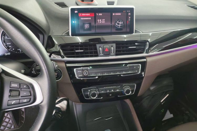 宝马X1 2020款 sDrive20Li 时尚型中控内饰16