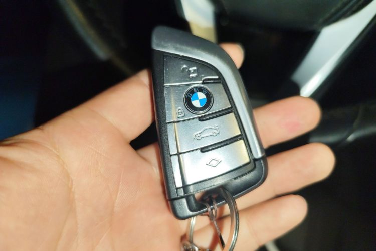 宝马5系 2018款 525Li M运动套装中控内饰7001