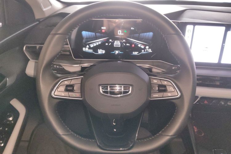 吉利汽车 2024款 缤瑞COOL 1.5T DCT冠军版中控内饰13