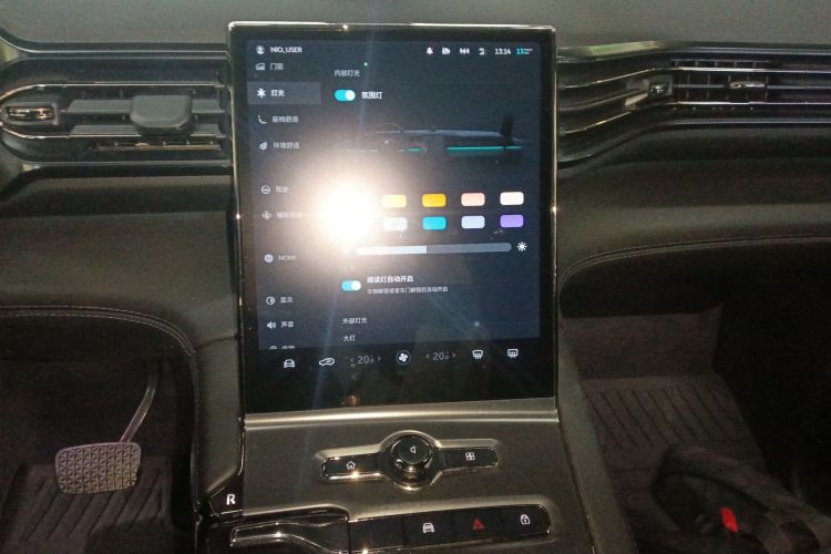 蔚来ES6 2020款 600KM 运动版中控内饰16