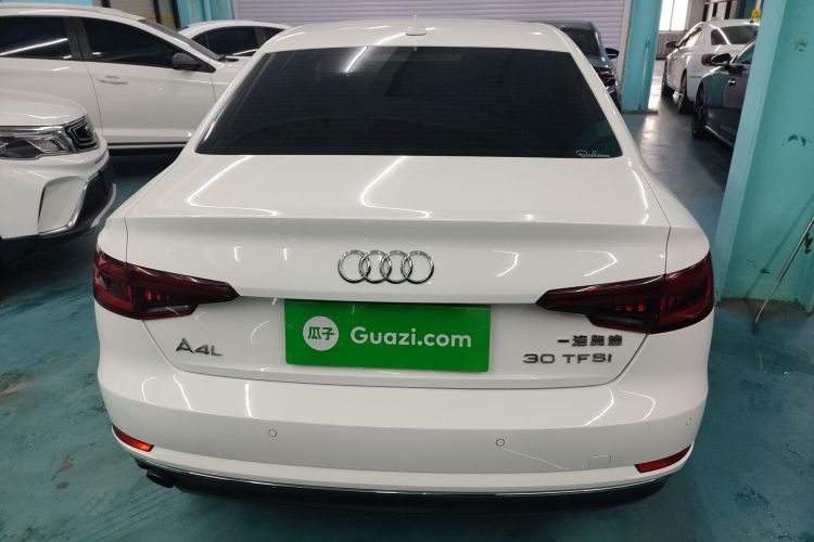 奥迪A4L 2018款 30周年年型 30 TFSI 进取型车身外观6