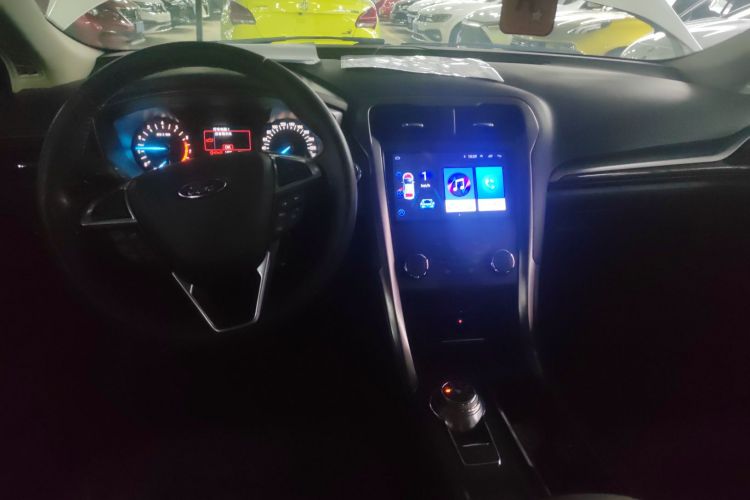 福特 蒙迪欧 2018款 EcoBoost 180 时尚型中控内饰7002