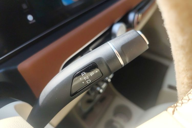 欧拉好猫 2023款 401km标准续航 豪华型 磷酸铁锂中控内饰18