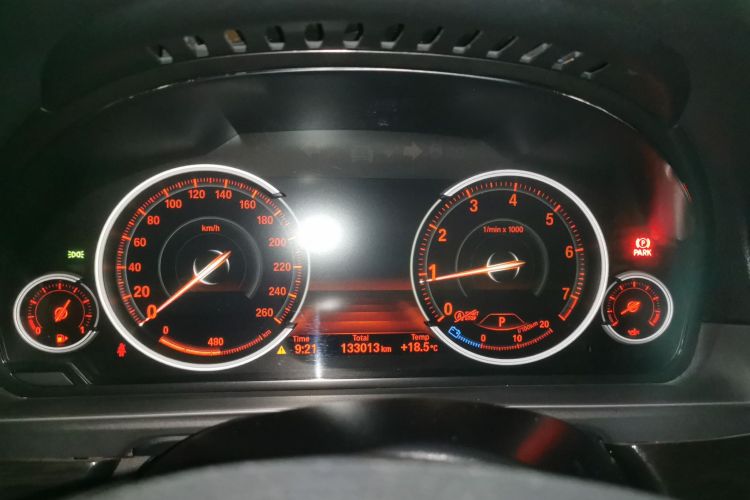 宝马5系 2014款 525Li 豪华设计套装中控内饰14