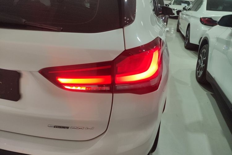 宝马X1 2022款 sDrive20Li 时尚型车身外观6006