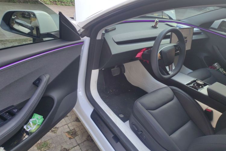 特斯拉 Model 3 2025款 后轮驱动版中控内饰20
