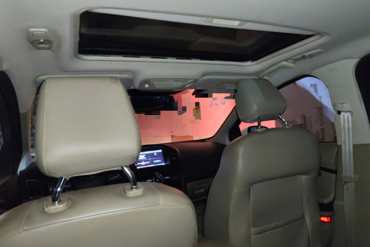 福特 福克斯 2015款 三厢 EcoBoost 180 自动旗舰型局部细节22