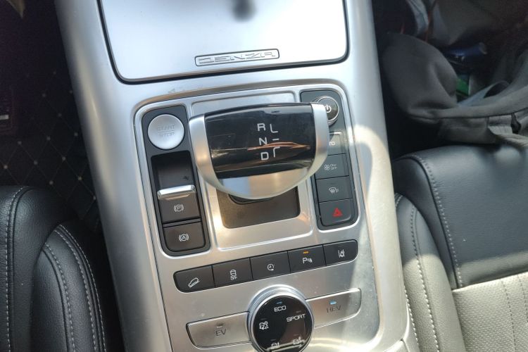 腾势X 2020款 PHEV经典版中控内饰18