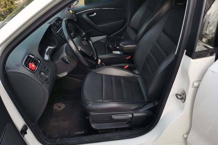 大众 Polo 2014款 1.4L 自动豪华版中控内饰19